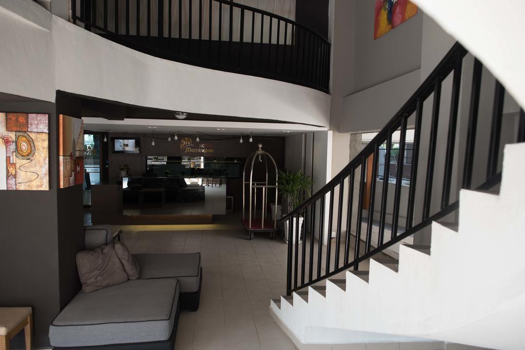 Mornington Hotel Waterfront Лумут Экстерьер фото