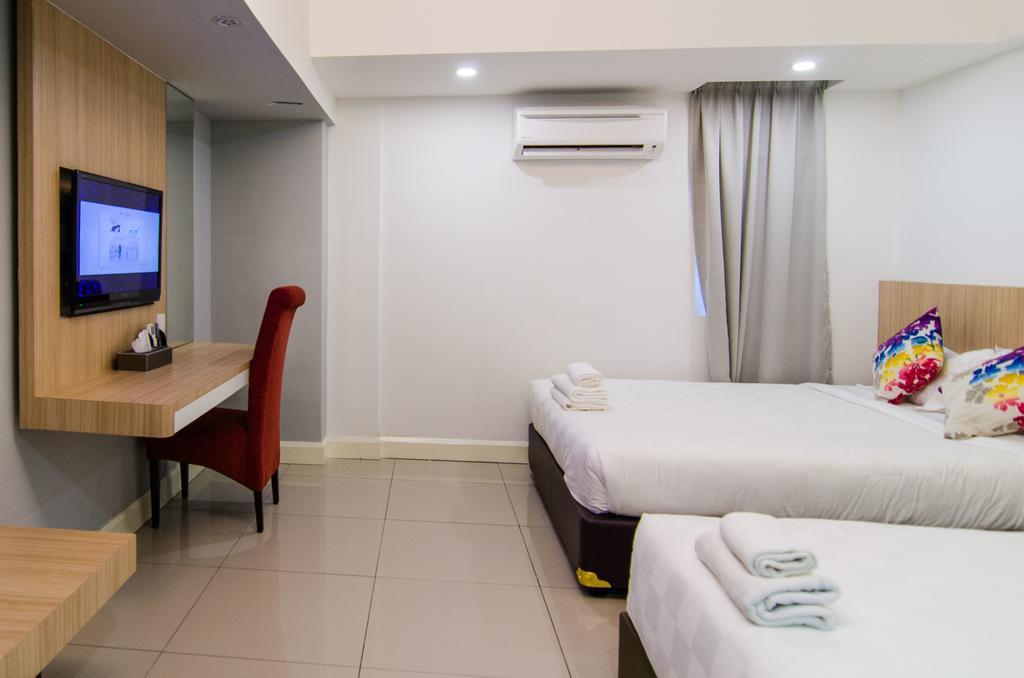 Mornington Hotel Waterfront Лумут Экстерьер фото